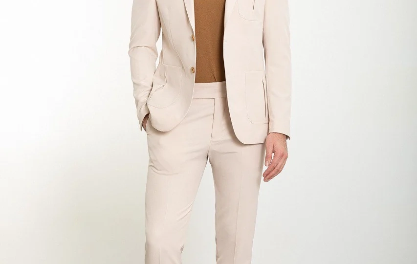 Awkward Casual Combinations: Improve Flow With Coordinated Pieces