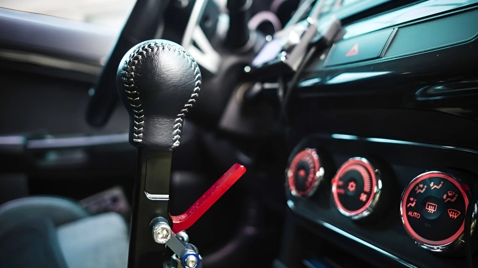 Worn Gear Knobs - Refresh Interior With Simple Replacement